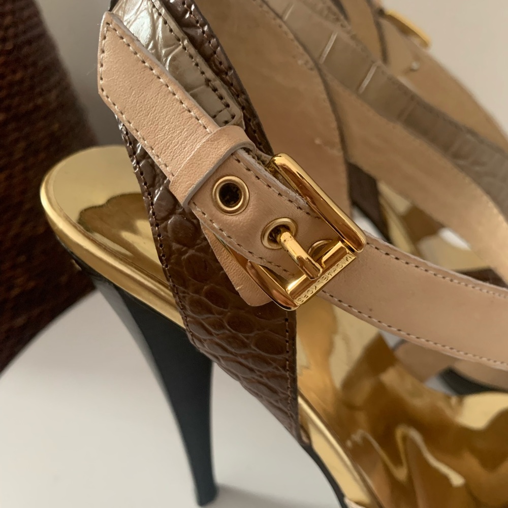 EUC ✨ Michael Kors Niki cross strap sandal - Picture 4 of 11